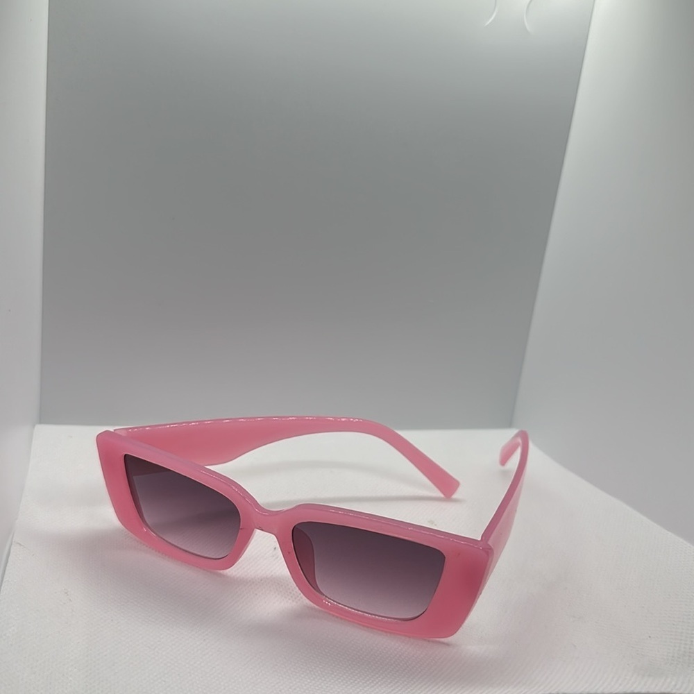 Pink Cat Eye Sunglasses - Retro 400 UV Protection - Trendy Fashion Shades - Picture 9 of 9
